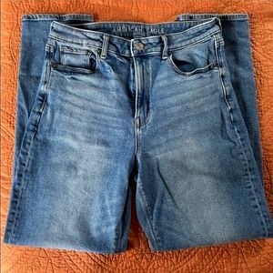 American Eagle Mom Jeans size 6